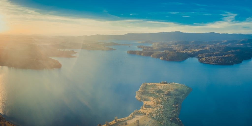 Tinaroo Lake